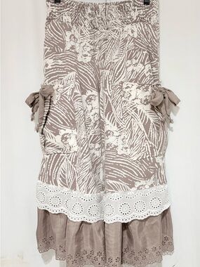 Taupe Floral Cropped Pants with Eyelet Trim